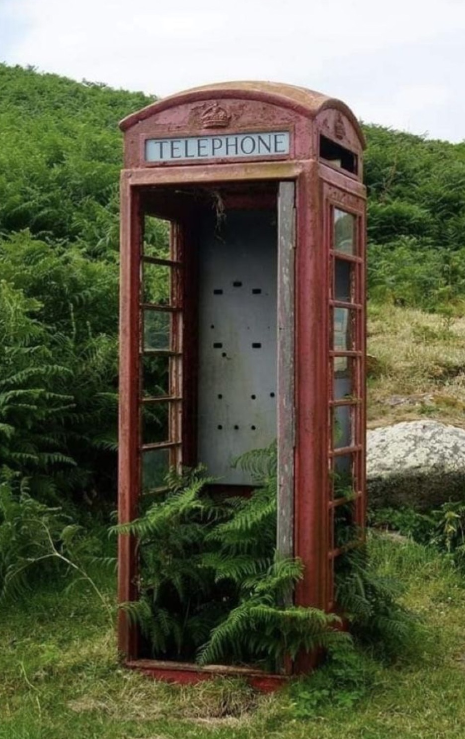 50 Cool Payphones to Appreciate a Dying Artform